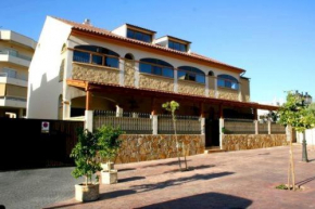 Apartamentos María Del Carmen, Torremolinos